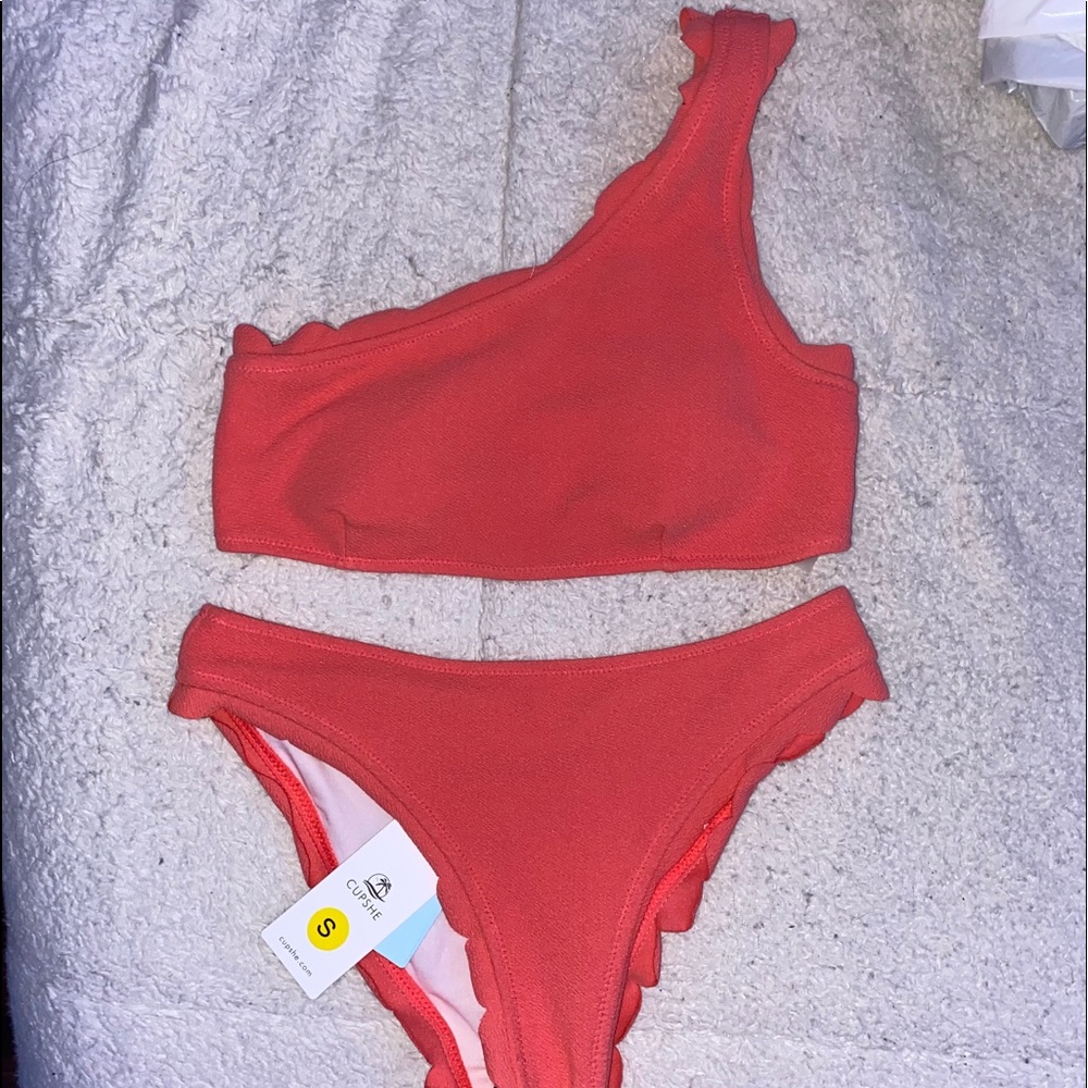 One shoulder bikini